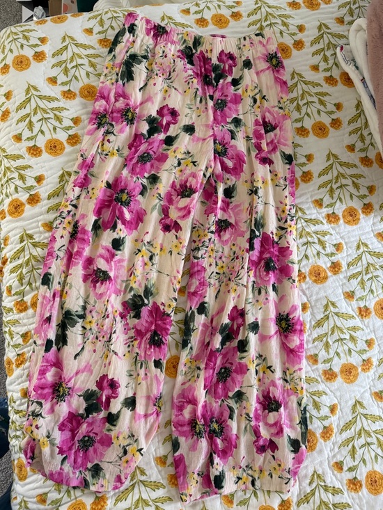 Abercrombie & Fitch Pants - Floral Pink Pleated Women’s Pants - Abercrombie